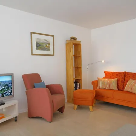 Haus-sylter-welle-5-39-wb * Westerland